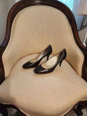 Talbots Classic Brown Leather Pumps 10AA